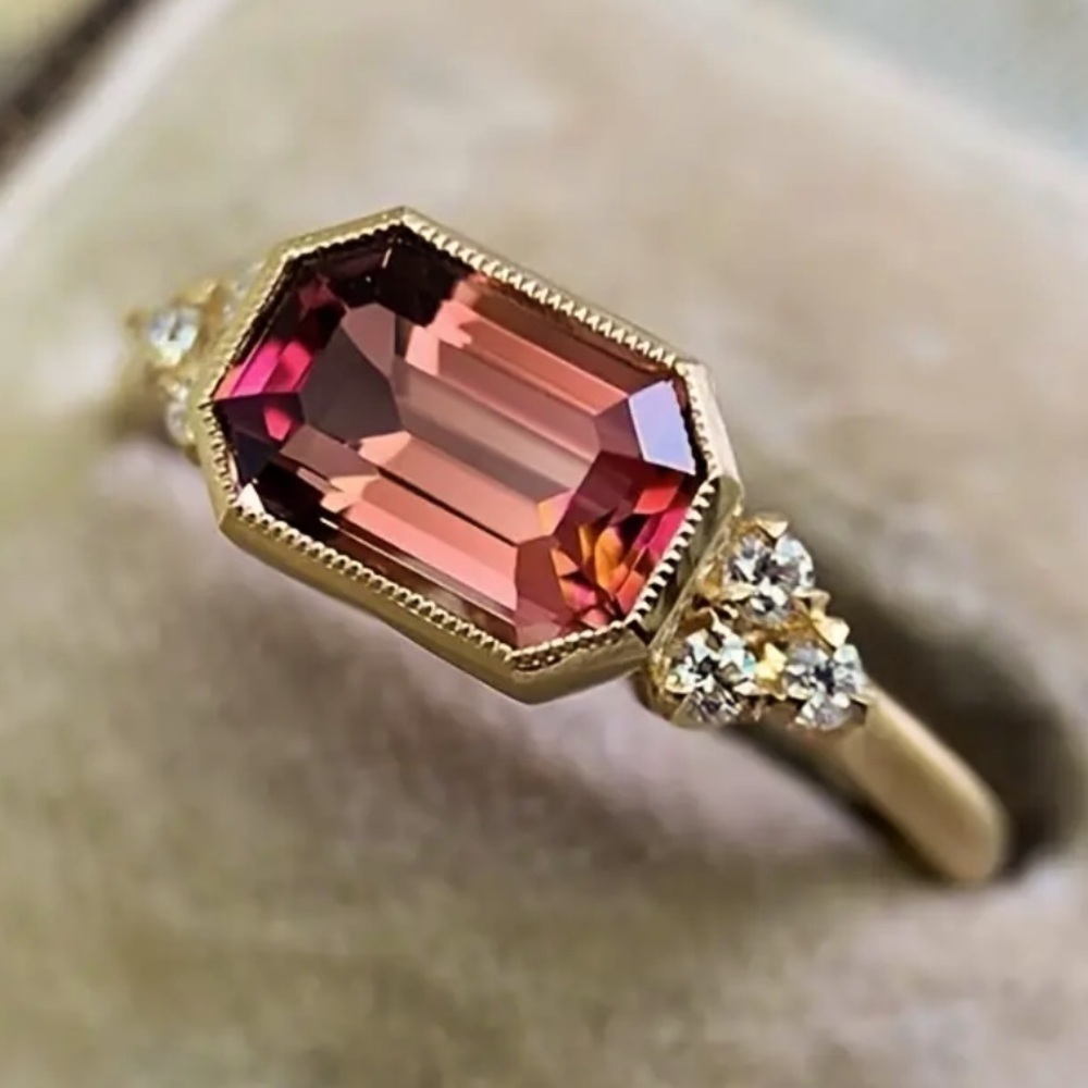 4/$20 Cute Costume Jewelry Faux Ruby and Clear Rhinestone Ring Size 8 Gold Tone